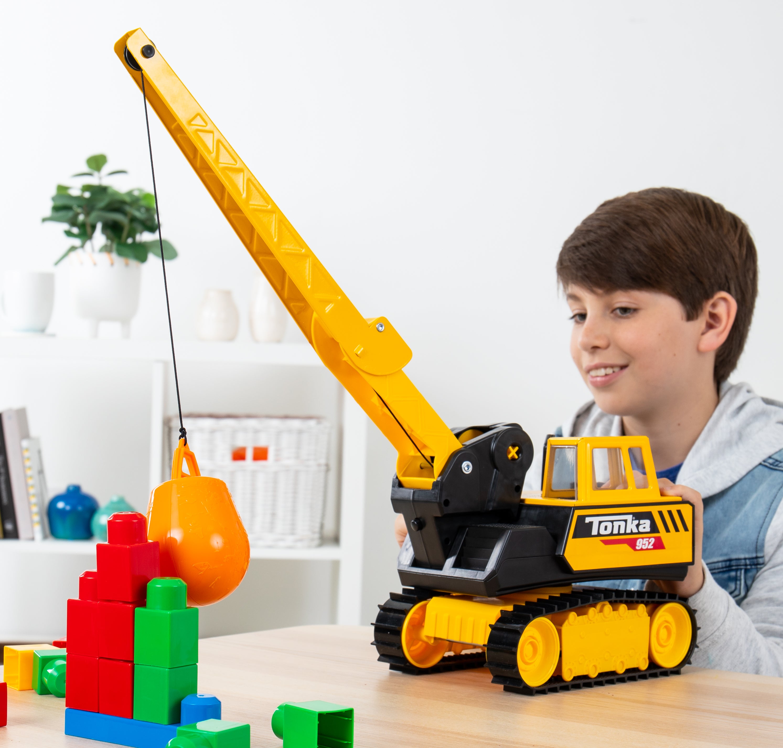 Tonka Steel Classics - Wrecking Ball - A Child's Delight