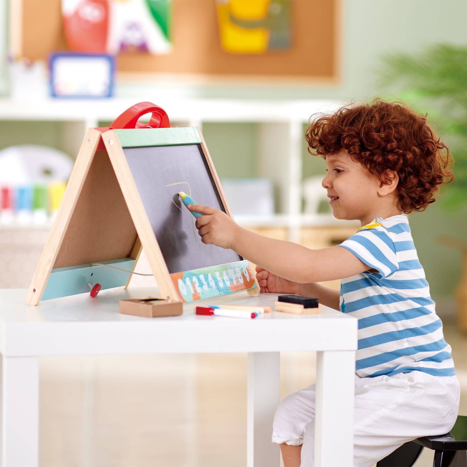 Store & Go Easel - A Child's Delight