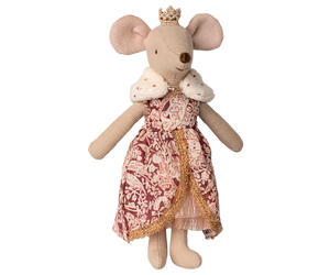 Queen Mouse, Mum