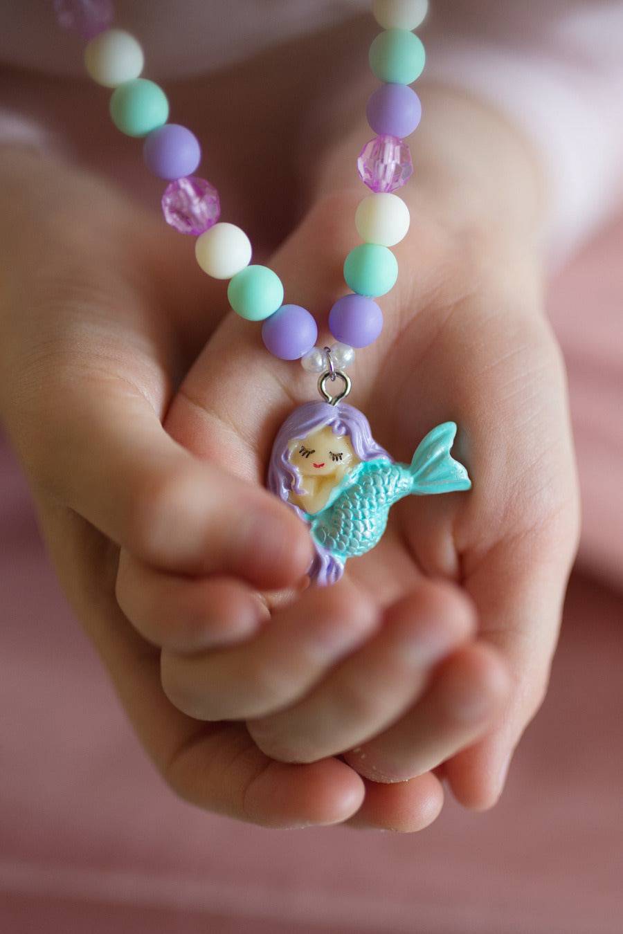86129 MATTE MERMAID NECKLACE - A Child's Delight