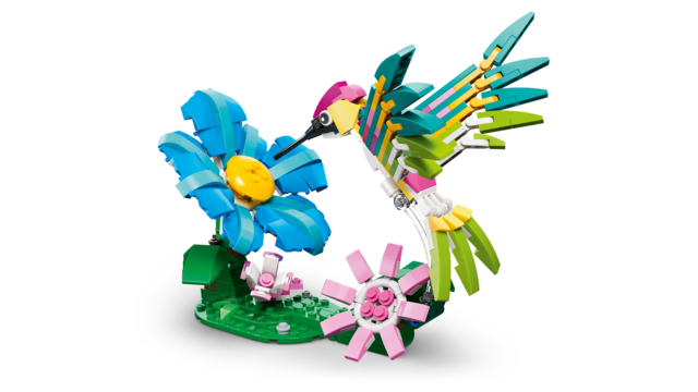 LEGO® 31384 Wild Animals: Colorful Hummingbird